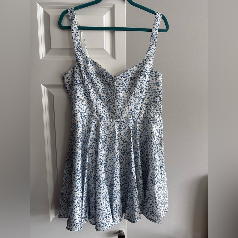 NWOT Alamour the Label floral midi dress